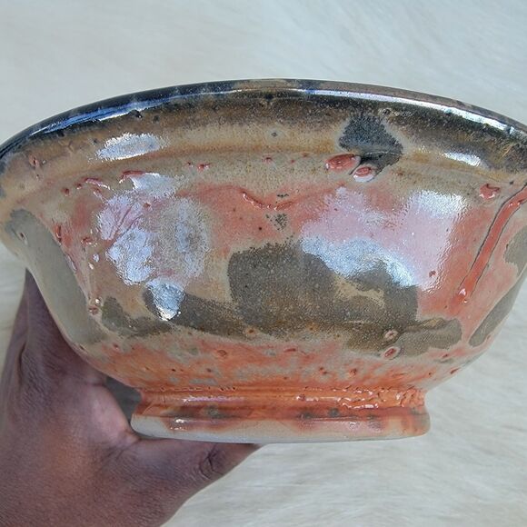 Hand thrown ceramic 6 inch bowl artist signed Parker - Picture 5 of 5